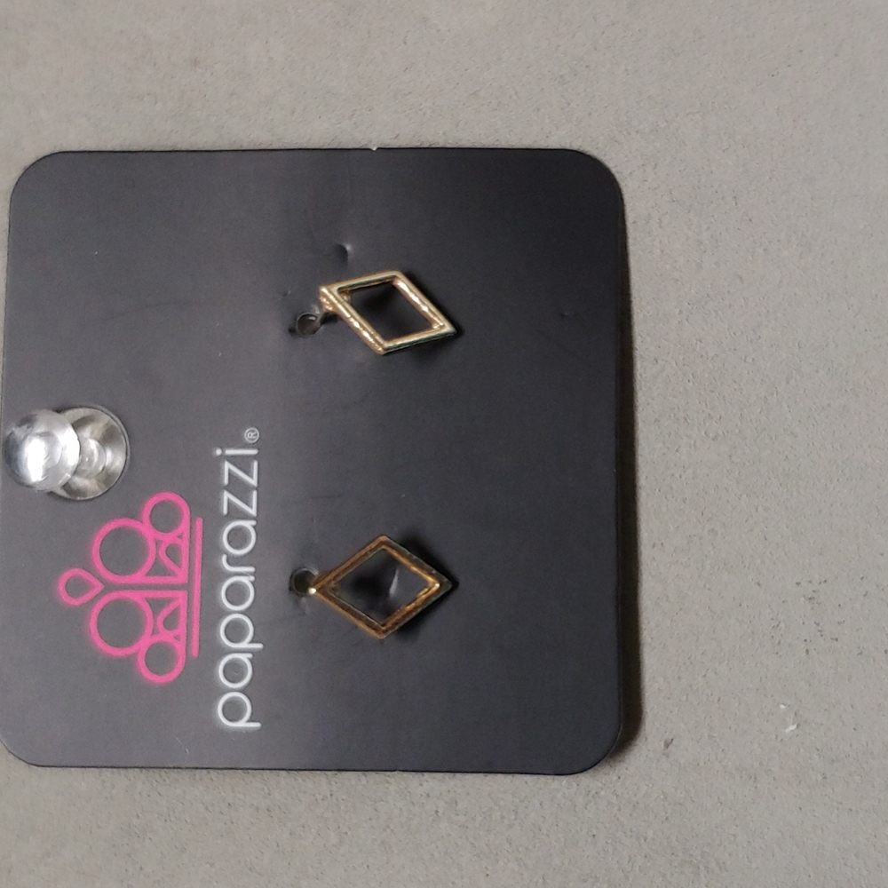 Paparazzi Gold diamond shaped post earrings